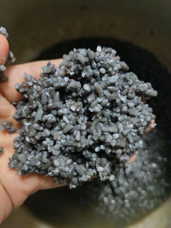 五步完成竹筒粽乌米粽