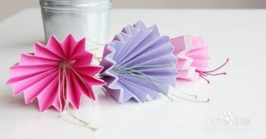 怎么用彩纸做漂亮的装饰插花