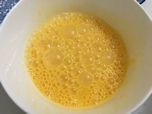 教你怎么做野韭菜野水芹炒蛋