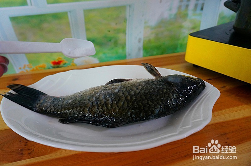 超简单健康的清蒸鲫鱼