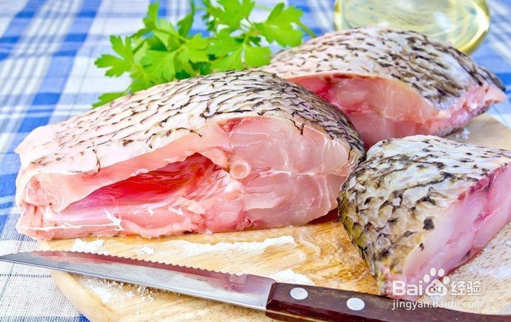 剖鱼时，不小心切破苦胆怎么办？