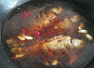 瘦身家常菜——鲫鱼炖豆腐