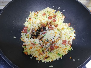 超好吃的腊味炒饭