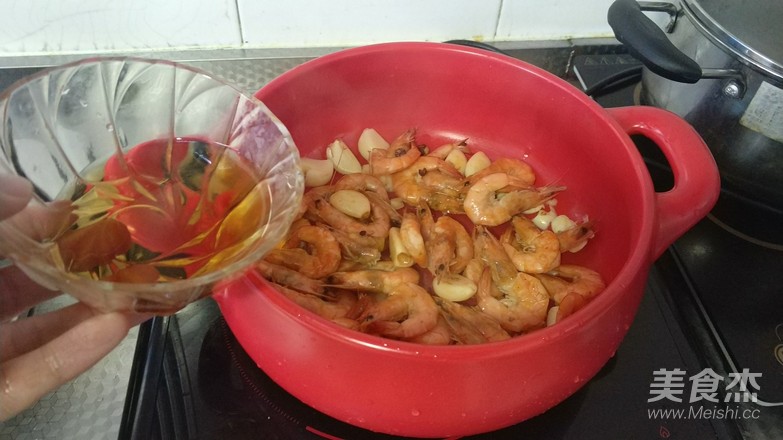 蒜香砂锅干锅虾