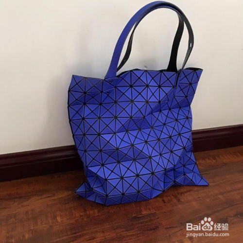 包包被衣服染色了怎么处理