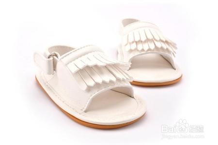 昆凌给小周周选错鞋，宝宝购鞋有讲究