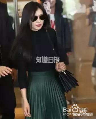 爱美的人已经换上了过膝裙！时尚又优雅