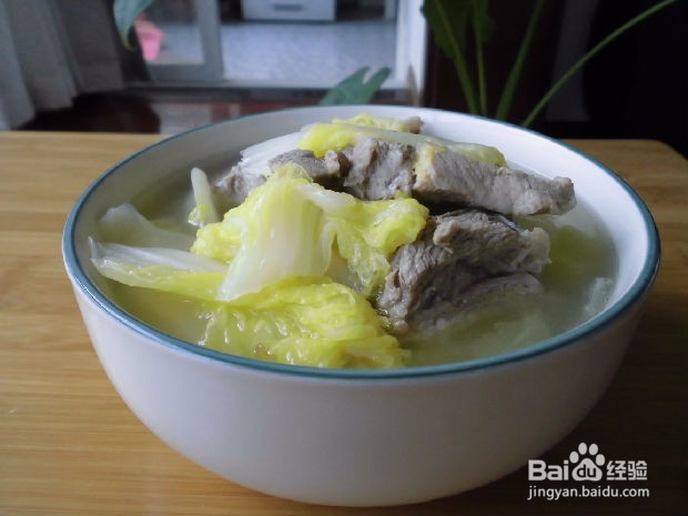 土豆排骨汤简单做——补钙,解馋