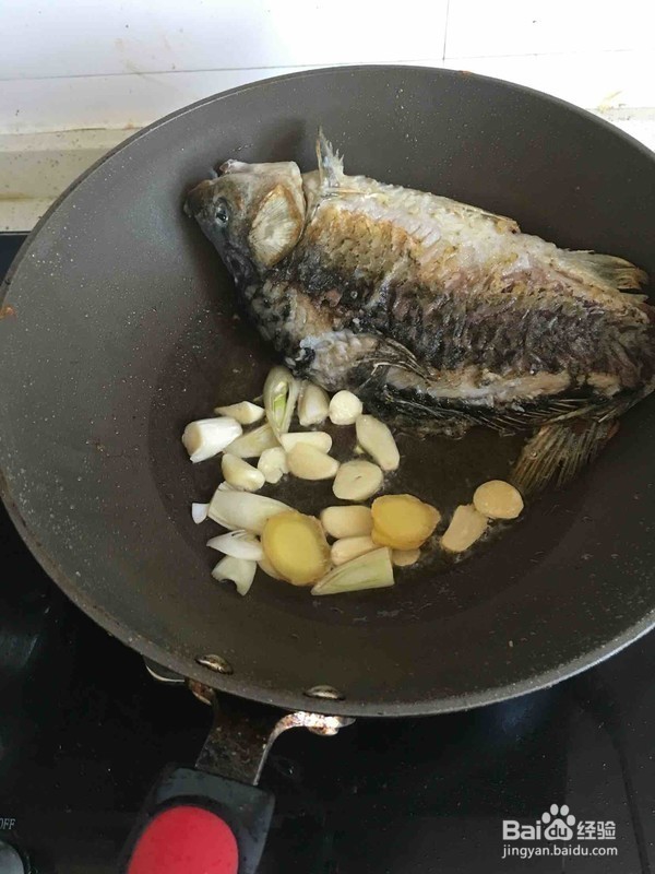 鲫鱼豆腐汤精致做法