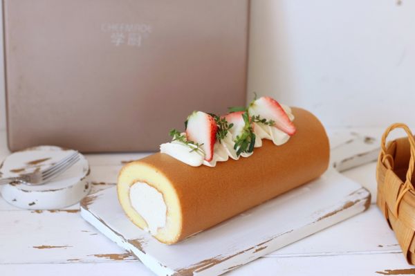 榴莲奶油O型蛋糕卷：