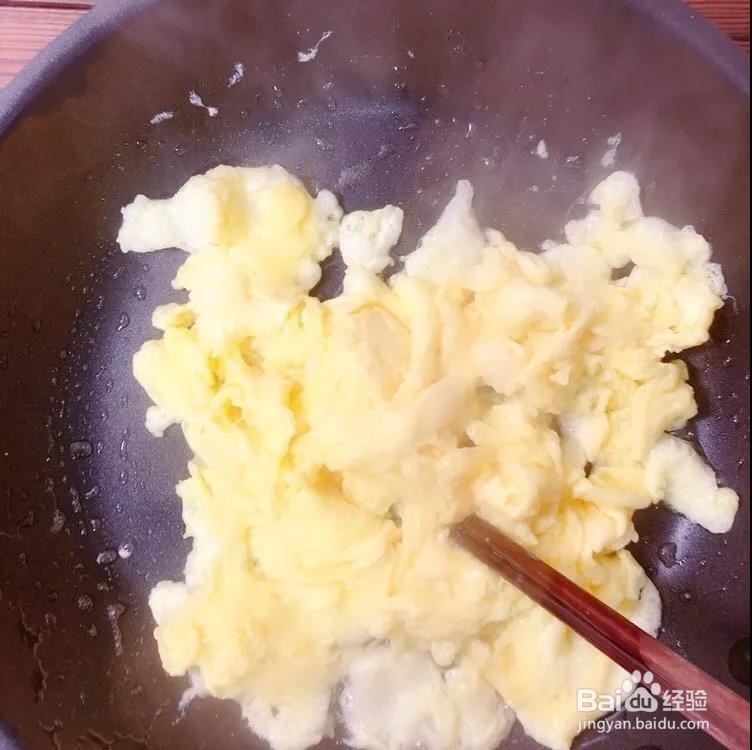 怎么制作苦瓜圈炒蛋