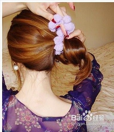 简单易学的韩式花苞头的扎法