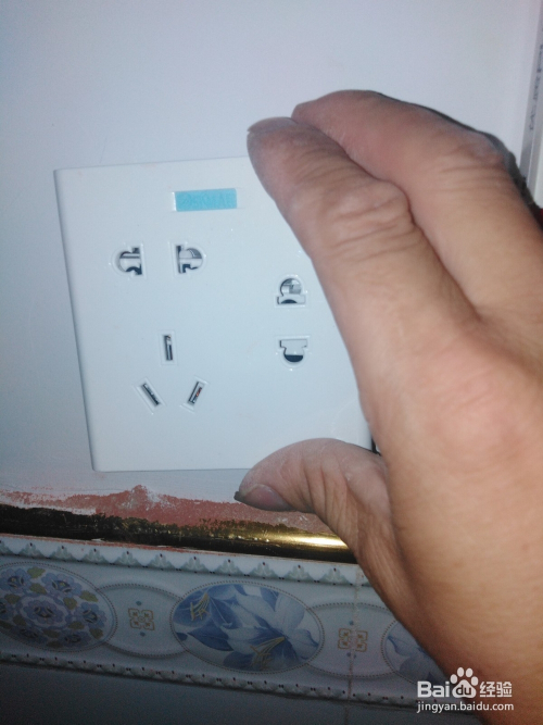 如何安装明线开关插座