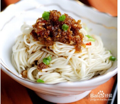 麻辣鲜香炸酱面（居家必备）