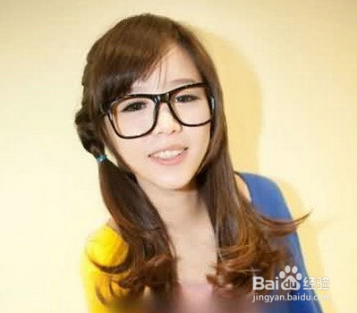 搭配适合自己的眼镜饰品