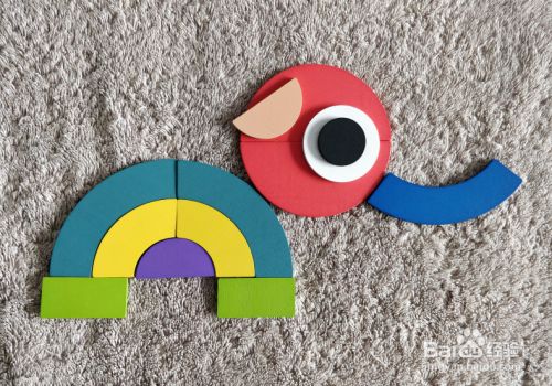 含两个小半圆的大象用蒙氏积木怎样拼?