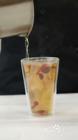 如何制作雪梨润肺茶