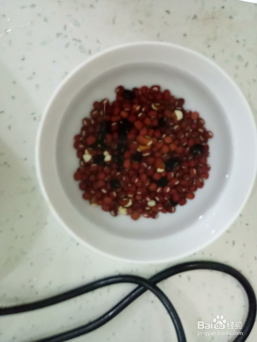 葡萄干红豆粽子