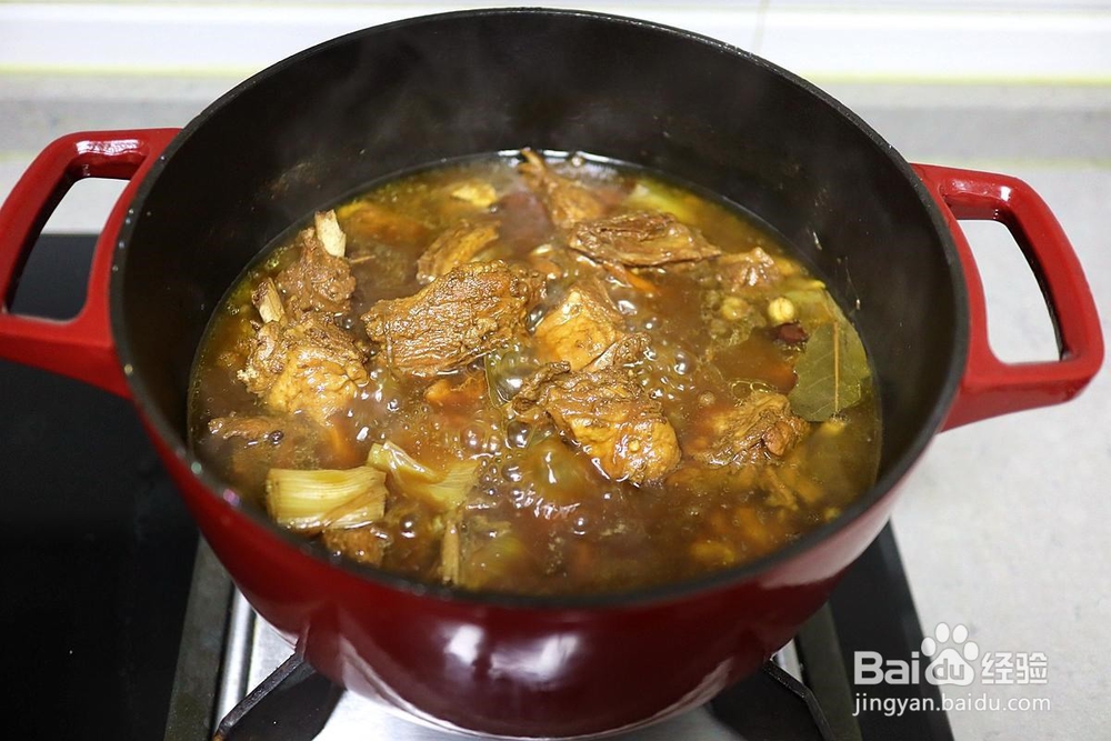 鲜香味浓老汤炖鸭腿