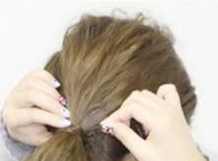 经典低马尾发型