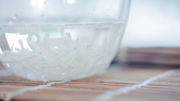 紫菜银鱼鸡蛋糕