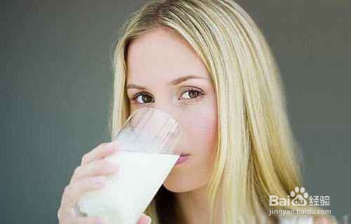 每天坚持喝一杯牛奶的好处