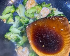 怎么做虾仁西兰花