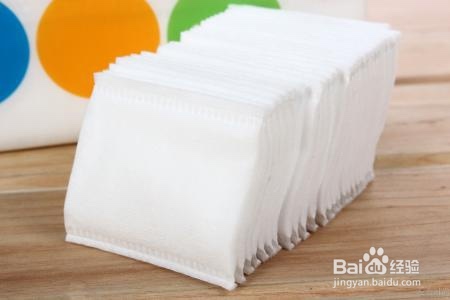 女生长途旅行时如何精简化妆包？