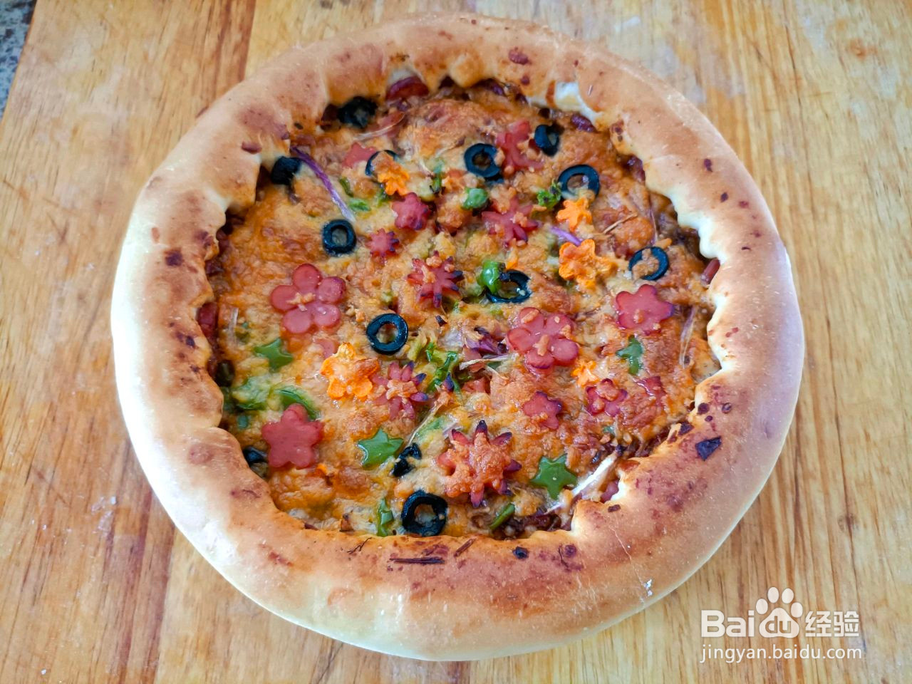 香肠卷边披萨的做法