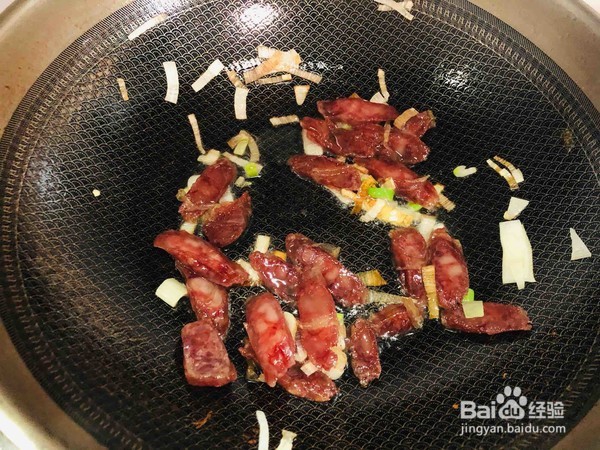 怎么做腊肠炒青椒