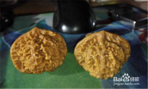 怎么分辨机刷药泡文玩核桃