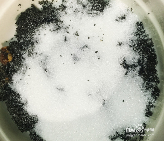 传统的黑芝麻汤圆