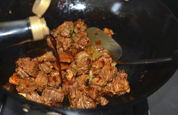 浓浓的红烧牛肉面