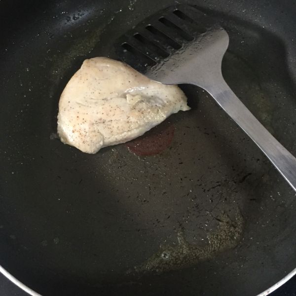 芦笋香煎鸡胸肉