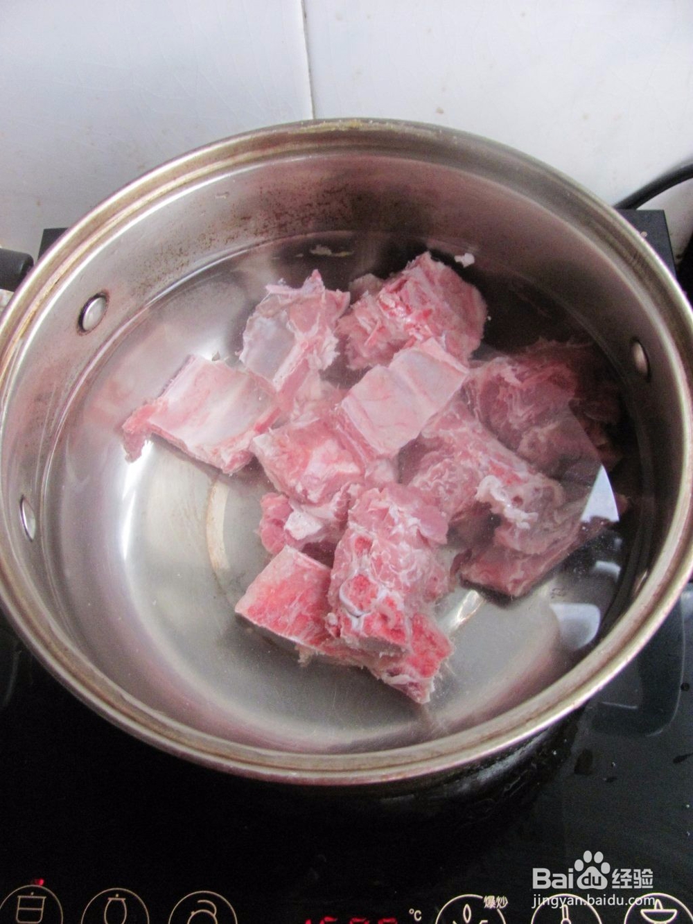 玉米板栗排骨汤的做法
