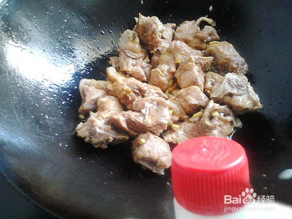 烧制糖醋排骨的做法