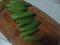 秋葵炒蛋的做法