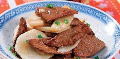 不想变黄脸婆？多吃这5款养颜圣品