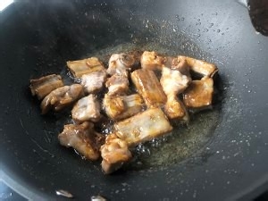 秘制红烧排骨的做法