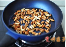 杏仁芝麻小鱼干