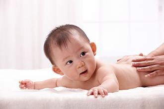夏季新生儿如何预防痱子