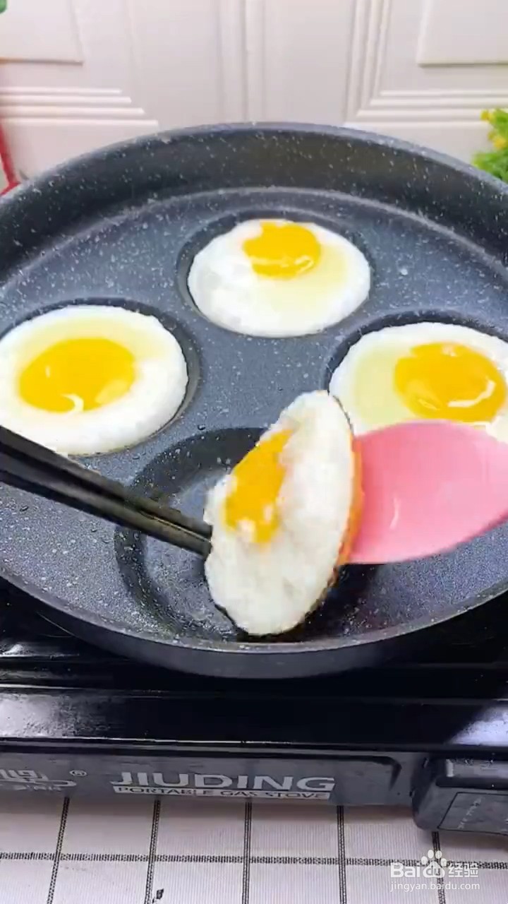 如何制作酱油煎蛋