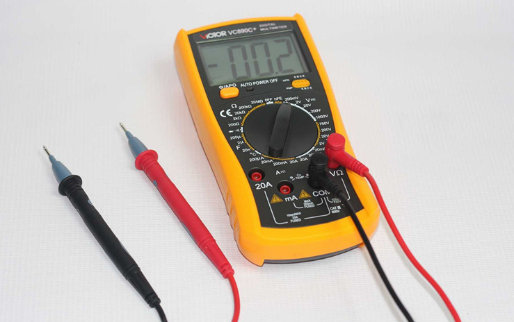 摩托车高压包是否损坏用万用表如何测量