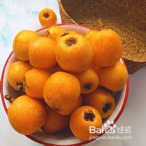 自制香甜枇杷膏