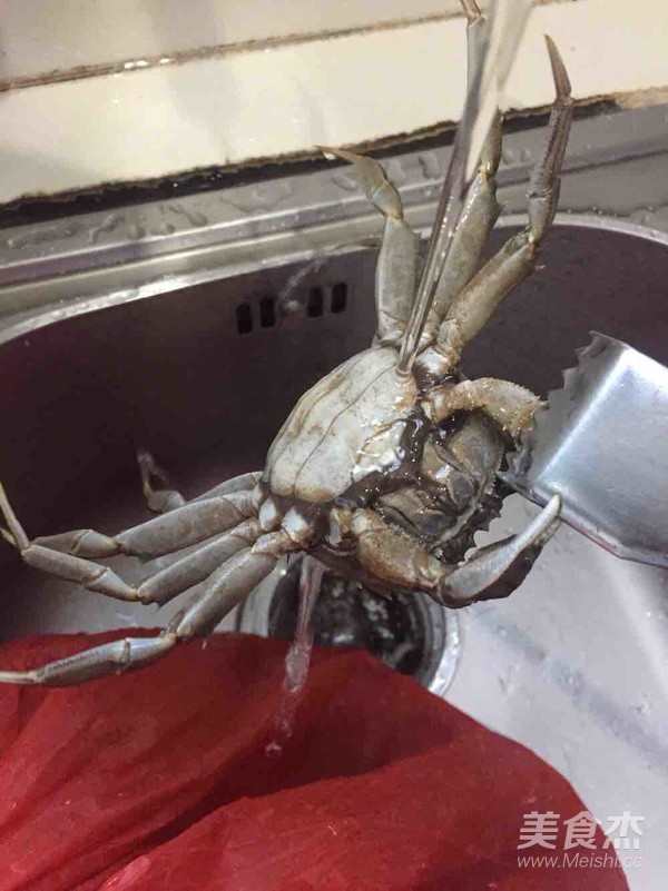 浓油赤酱的螃蟹炒年糕