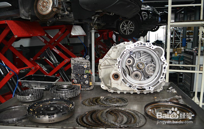 众泰SR9湿式双离合变速箱故障，顿挫，抖动维修