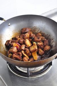 红烧排骨怎么做好吃？