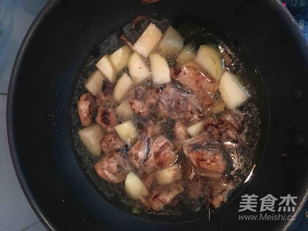 黄焖鸡的家常做法