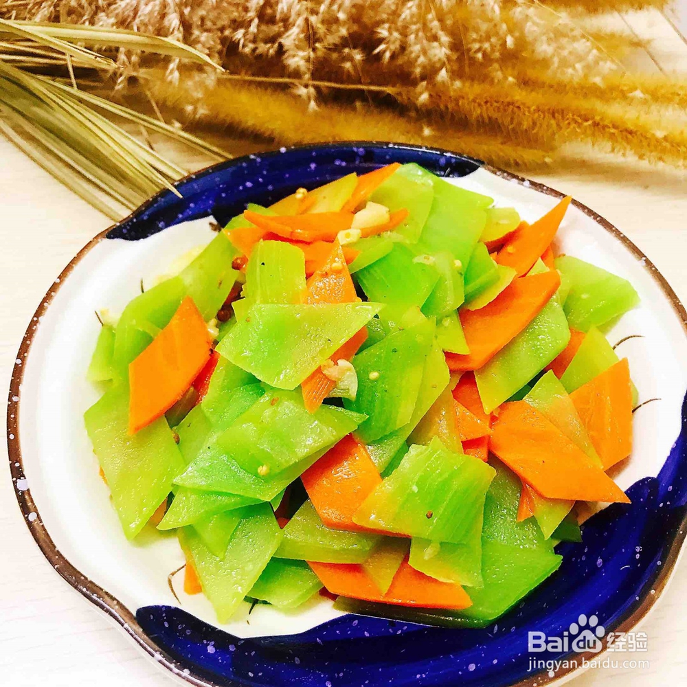制作美味的清炒莴笋片