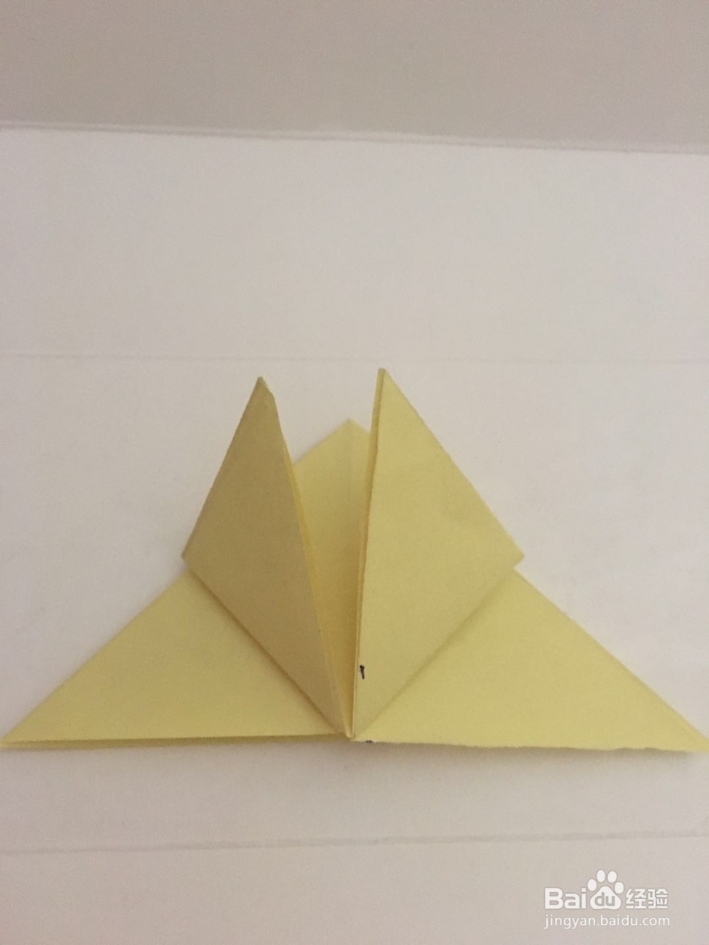两朵郁金香用彩纸怎么简单的折叠呢